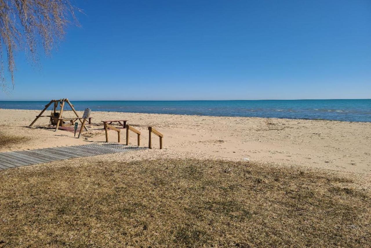 Sunrise Beach Oscoda @ Surfside Aparthotel Exterior foto