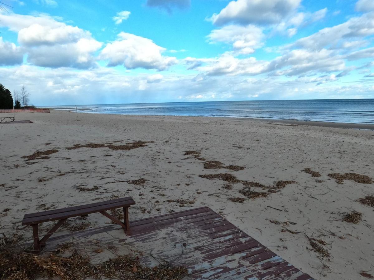 Sunrise Beach Oscoda @ Surfside Aparthotel Exterior foto